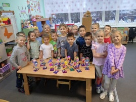 Занятие по аппликации с элементами лепки"Лыжник" Занятие по аппликации с элементами лепки"Лыжник".