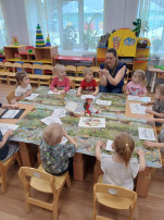 Занятие по рисованию в группе "Родничок" Занятие по рисованию в группе "Родничок".